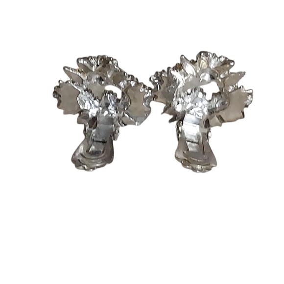 Vintage Elegant Silver Crystal Earrings Clip On - Picture 13 of 14